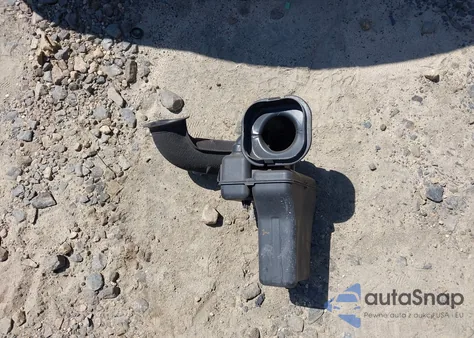 2015 Chrysler 200 Limited z USA, uszkodzony, nr VIN 1C3CCCAB6FN690357